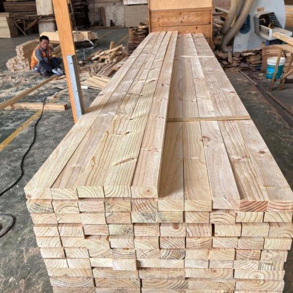 Finger-jointed moulding profile prepared for paint-grade finishing
