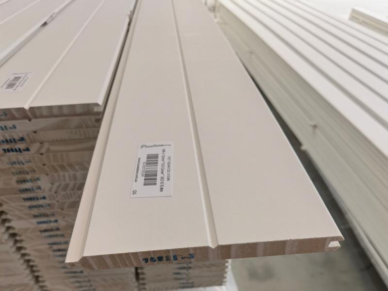 mixed container loading wood mouldings